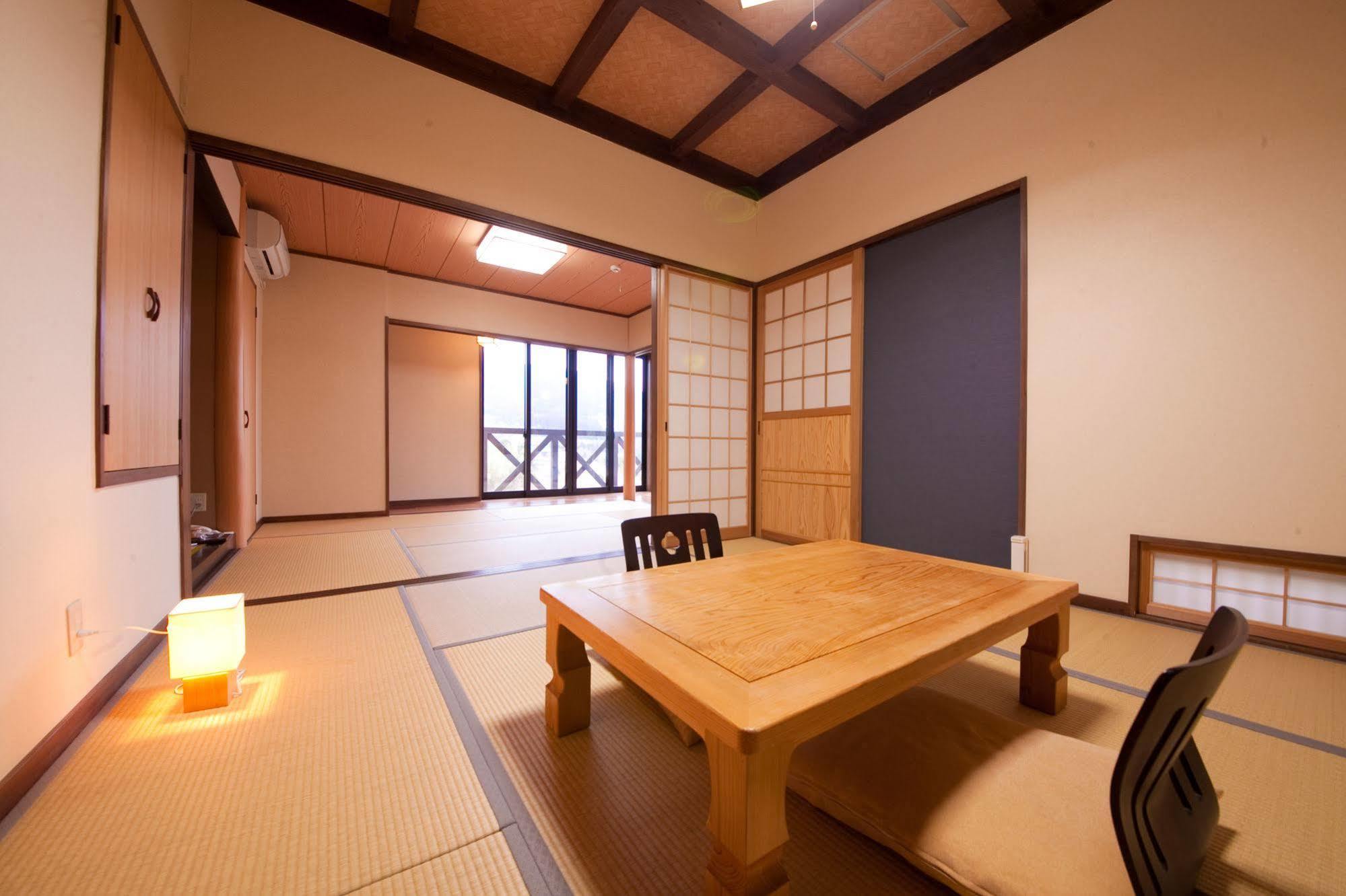 Yufuin Tsubaki Hotel Exterior foto